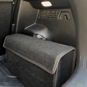 Romofy Oto Bagaj Organizer [Kalın Keçe] – Kapaklı Toparlayıcı Bagaj Çantası – Araba Aksesuar Toparlayıcı, Araç Organizer – Altında ve Yanında Bagaja Yapışan Malzeme – MegTR