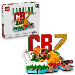 LEGO Editions Cristiano Ronaldo – Unutulmaz Futbol Anları 43012-10 Yaş ve Üzeri Çocuklar için Minifigür ve Koleksiyonluk Levha İçeren Yaratıcı Oyuncak Yapım Seti, Hediye Fikri (490 Parça) – MegTR